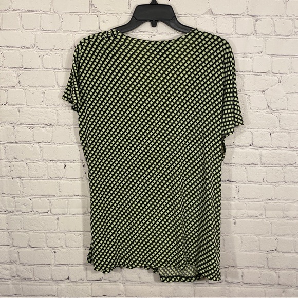 Lane Bryant Womens Shirt 14/16 Black Green Print Faux Wrap Short Sleeve Stretch - Picture 3 of 4